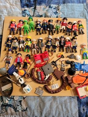 HUGE PLAYMOBIL LOT